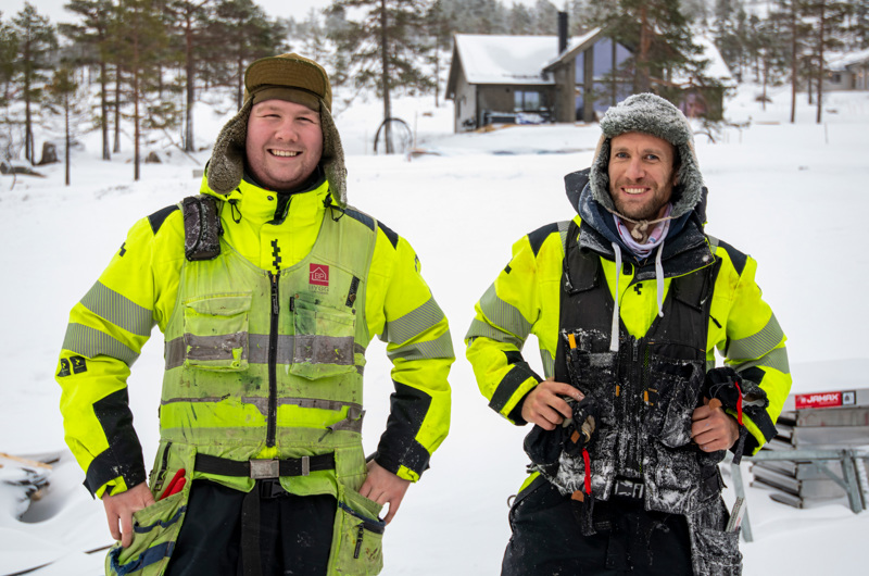 Vår egen tømrer bygger drømmehytta!